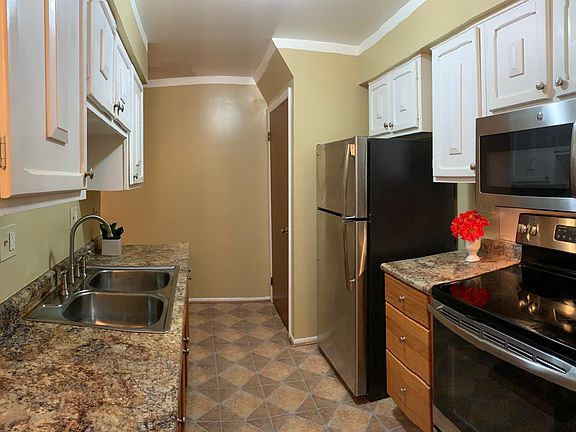 3rd image of 2053 Richton Pl