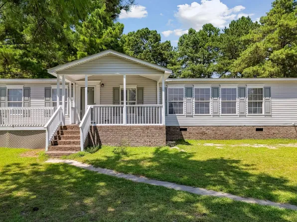 225 Meadowfield Circle, Aberdeen, NC 28315