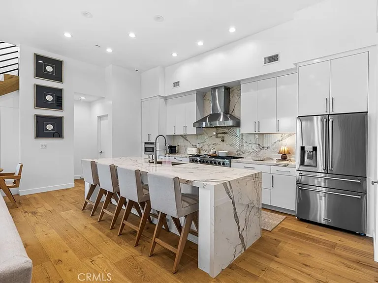 6561 Pickwick St — Photo 8