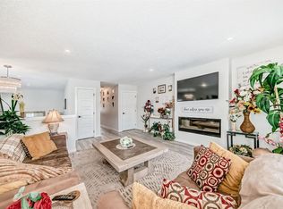 158 Chinook Gate Blvd SW, Airdrie, AB T4B 5J1