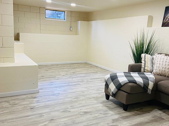 5th image of 296 Albert Dr APT A