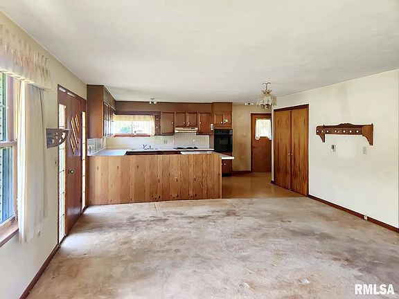 5th image of 300 N 3rd St