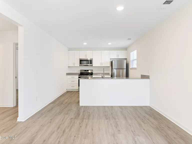 710 Taylor St #B — Photo 7