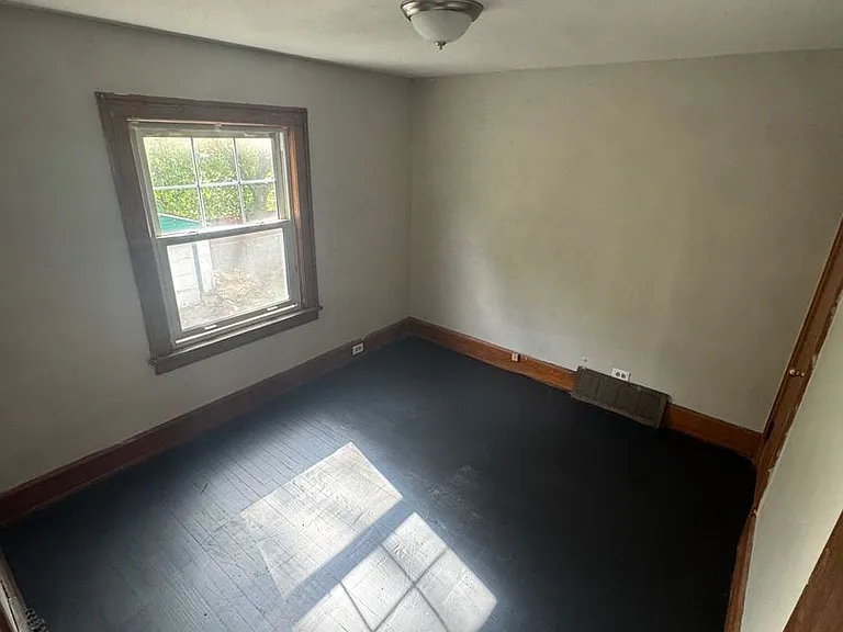 9520 Marah Ave — Photo 4
