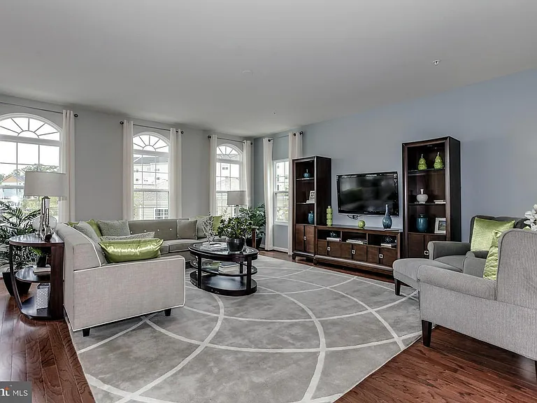 8603 Crooked Tree Ln — Photo 3
