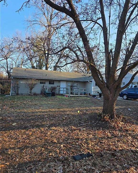 1st image of 10726 Sycamore Ter