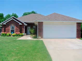 369 NE 9th Pl, Newcastle, OK 73065