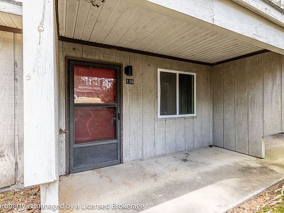 3rd image of 136 Brentwood Dr #1