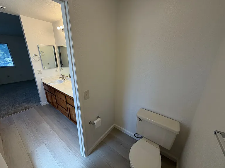872 Shellwood Way — Photo 31