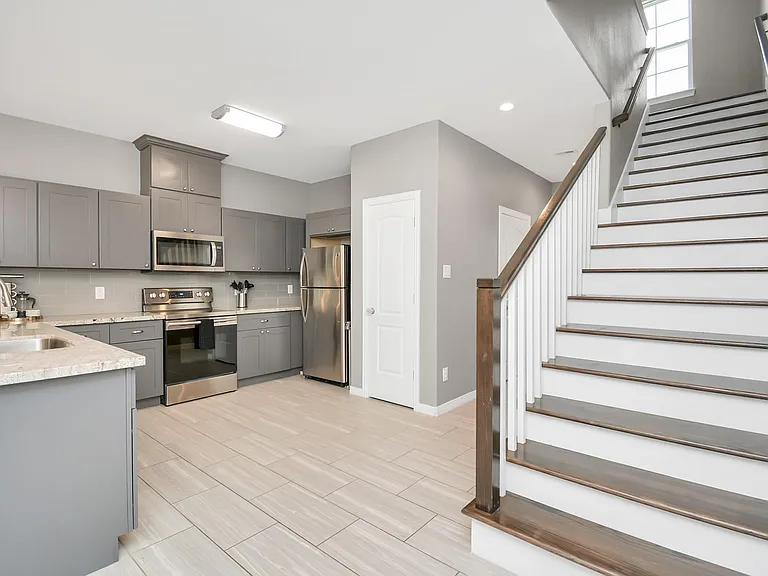 3019 Elysian St — Photo 15