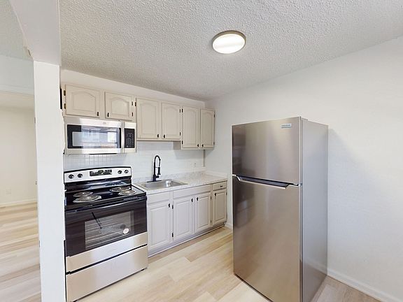 5th image of 4809 Plymouth St #4