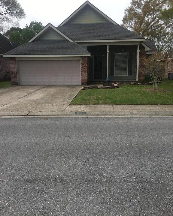 1st image of 1004 Southlake Cir