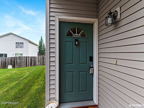2nd image of 2935 Seclusion Cove Dr