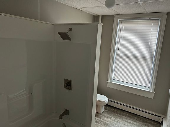 4th image of 452 E Cumberland St #2