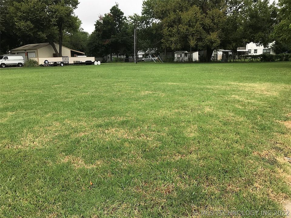 2nd image of 620 S Ash Ave