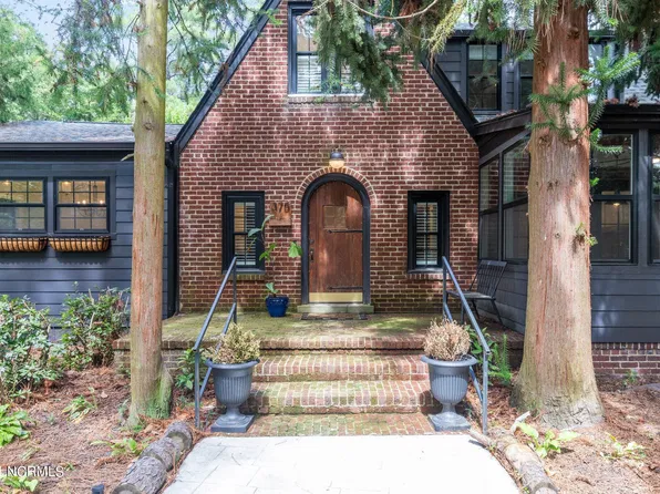 375 E Illinois Avenue, Southern Pines, NC 28387