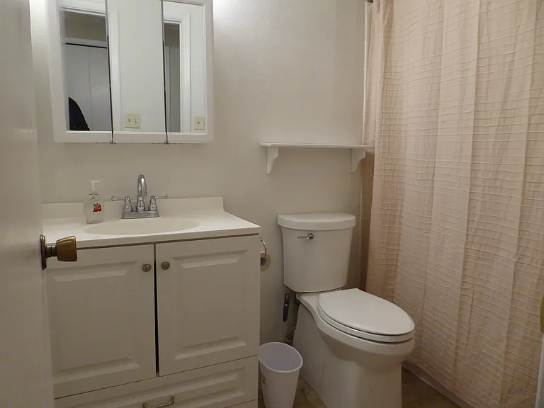 10412 Guadalajara Ave NE — Photo 10
