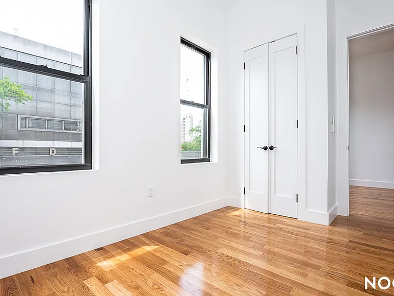 589 Knickerbocker Ave #1B — Photo 15