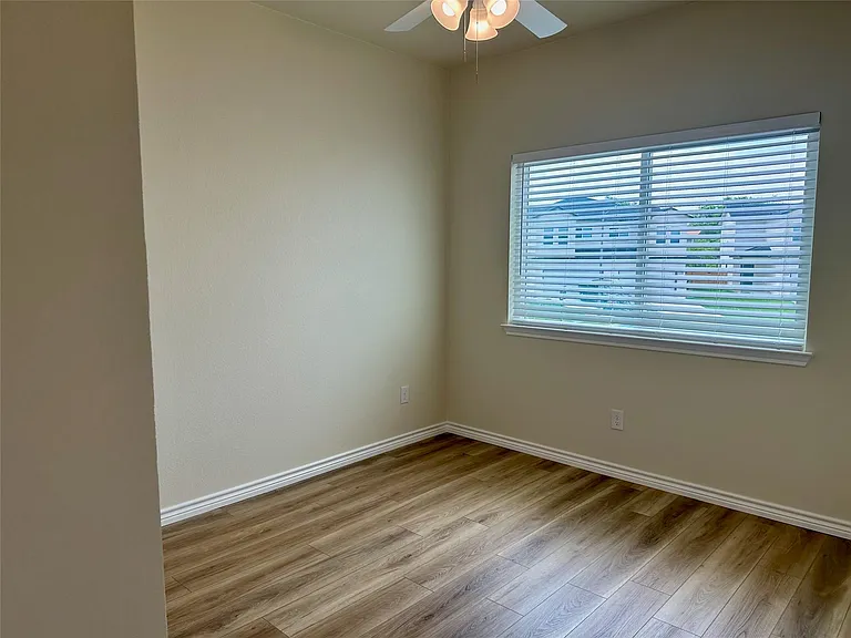 515 War Admiral Dr #A — Photo 33