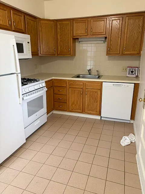 2 bed, $2,300 — Photo 4