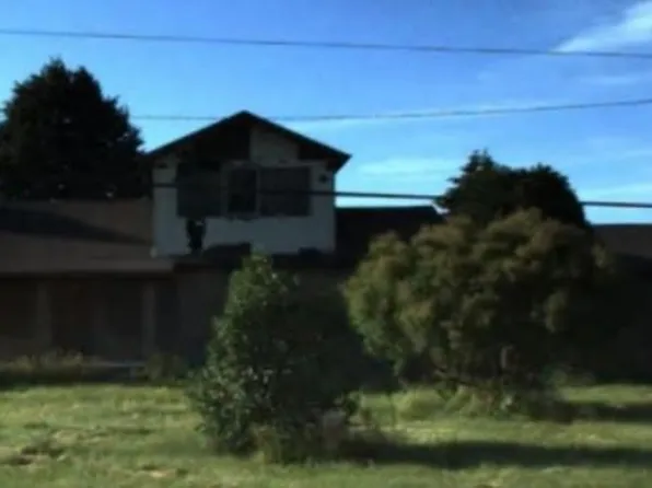 2420 W Coldwater Rd, Flint, MI 48505