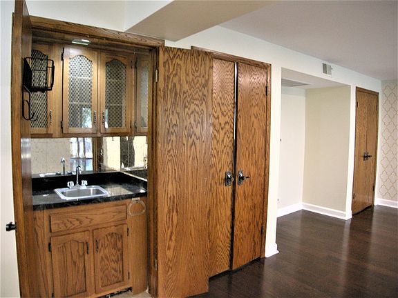 3rd image of 121 S Spruce Ave APT 107
