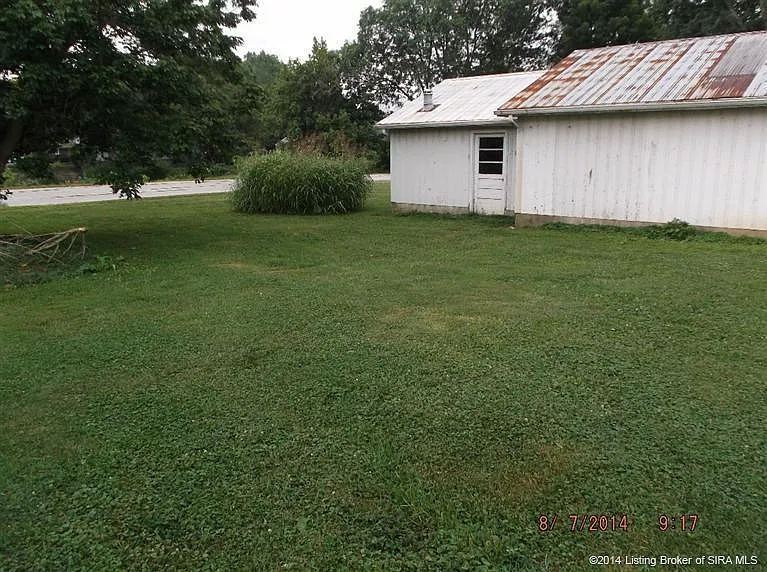 720 Slemmons Ave photo 1