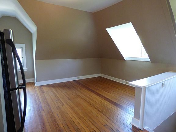 3rd image of 731 S Fred Shuttlesworth Cir