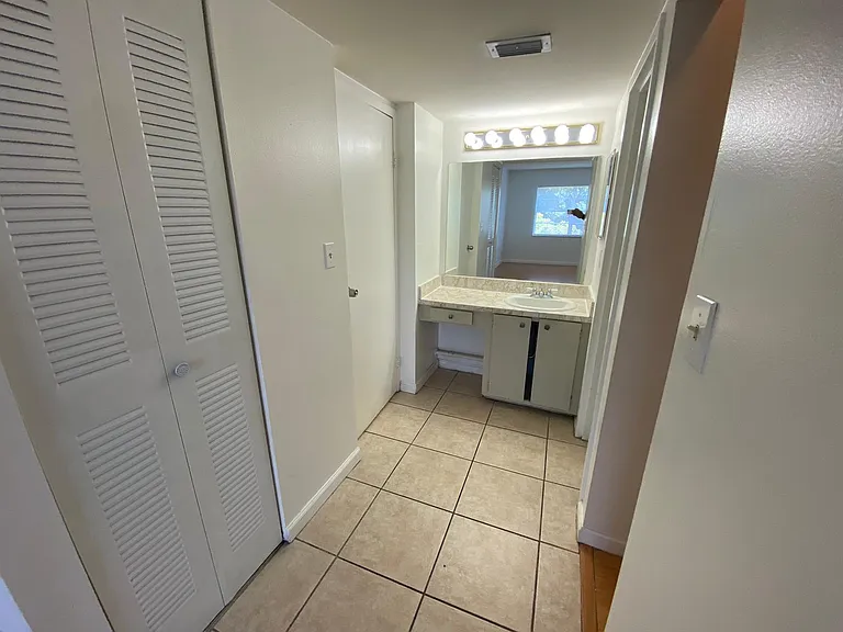 4304 NW 9th Ave #3-3B — Photo 12