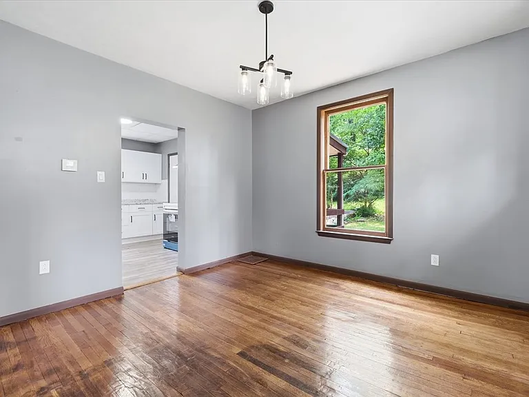 142 Western Ave — Photo 17