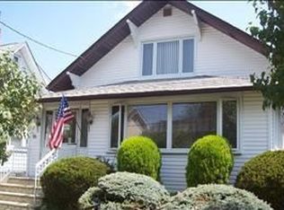 95 Rosedale Ave, Elmwood Park, NJ 07407