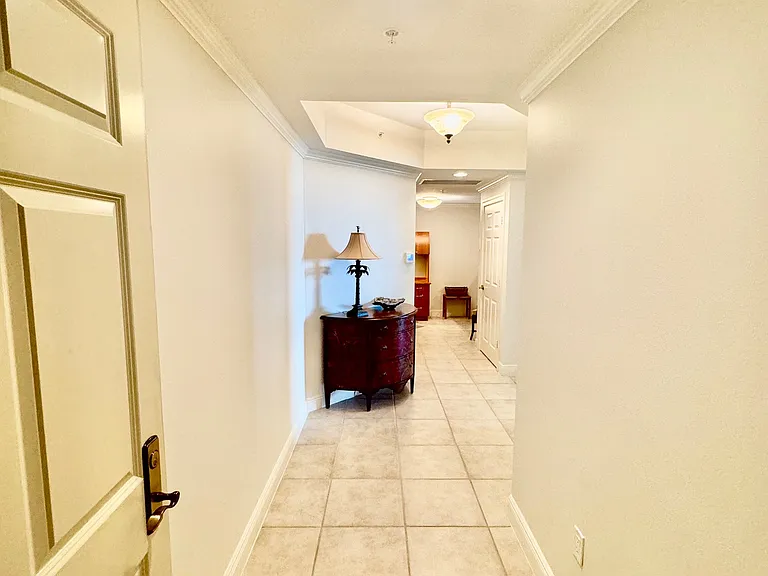 800 N Tamiami Trl #708 — Photo 2