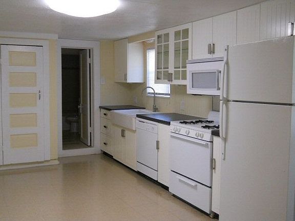 4th image of 2409 35th St
