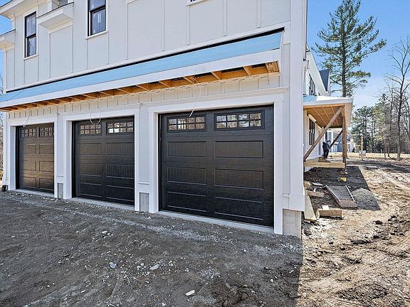 3rd image of 448 York St