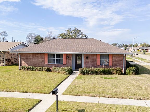 4th image of 600 Oaklawn Dr