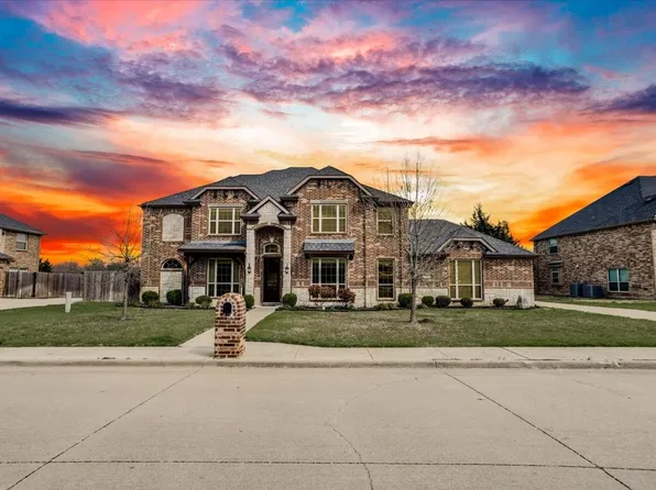 303 Fountain Creek Ct, Red Oak, TX 75154