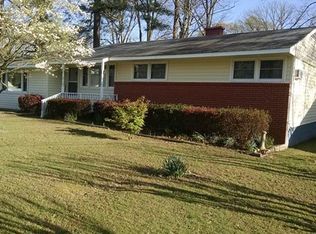 3202 Sherwood Ln, Hopewell, VA 23860