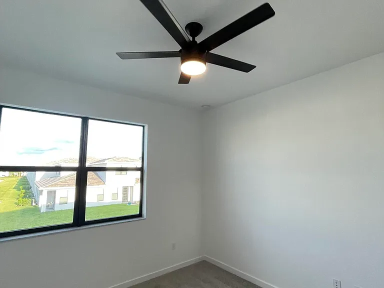 4415 Arcturus Ln — Photo 32