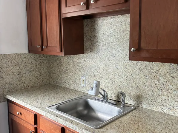 202 Main St Floor 2, Denver, PA 17517