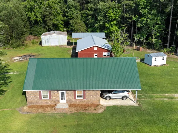 581 Hallsboro Road, Clarkton, NC 28433