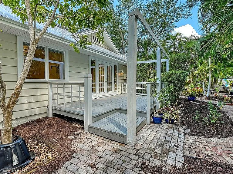 1770 S Oval Dr — Photo 10