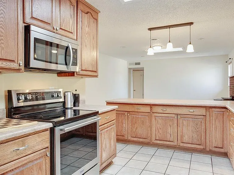 11801 Tracy Ct NE — Photo 25