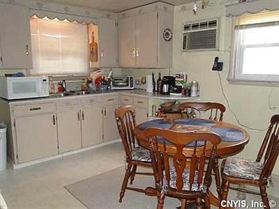 2nd image of 108 Ray St