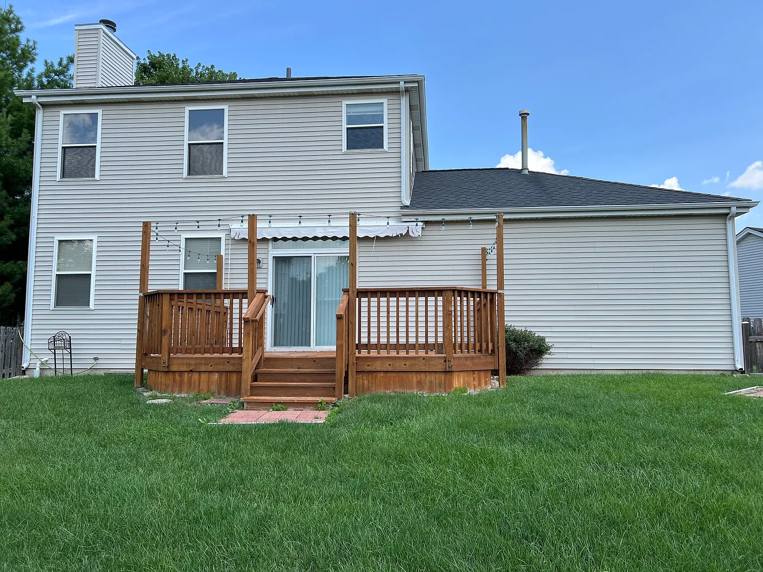 3 bed, 2.5 bath, 1934 sqft, $2,800 — Photo 3