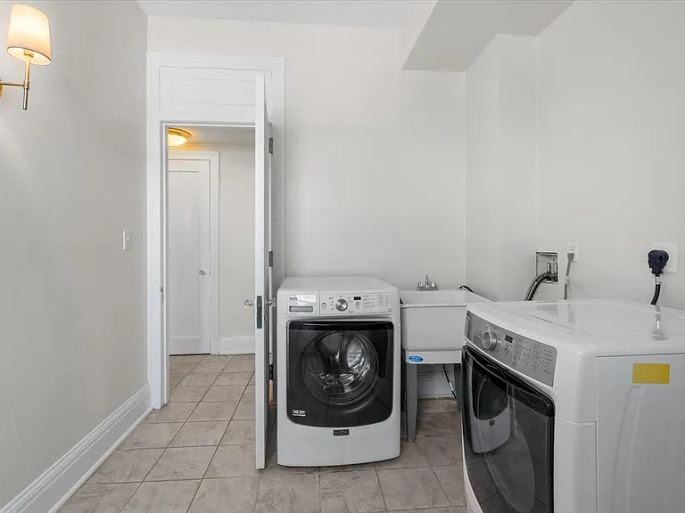 2900 E Jefferson Ave #C3 — Photo 29