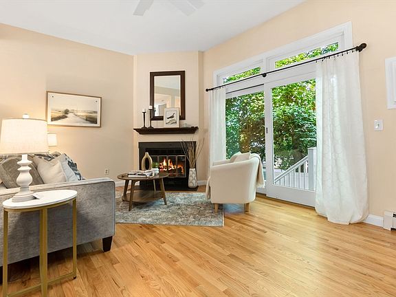 4th image of 117 High St APT 12A