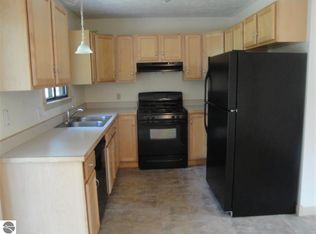 1699 Katinka Dr NE, Kalkaska, MI 49646