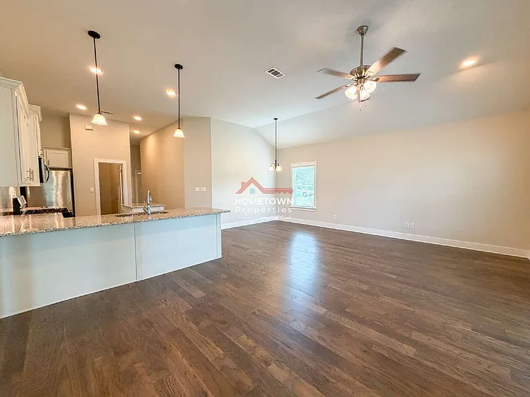 5841 Winifred Ave — Photo 5