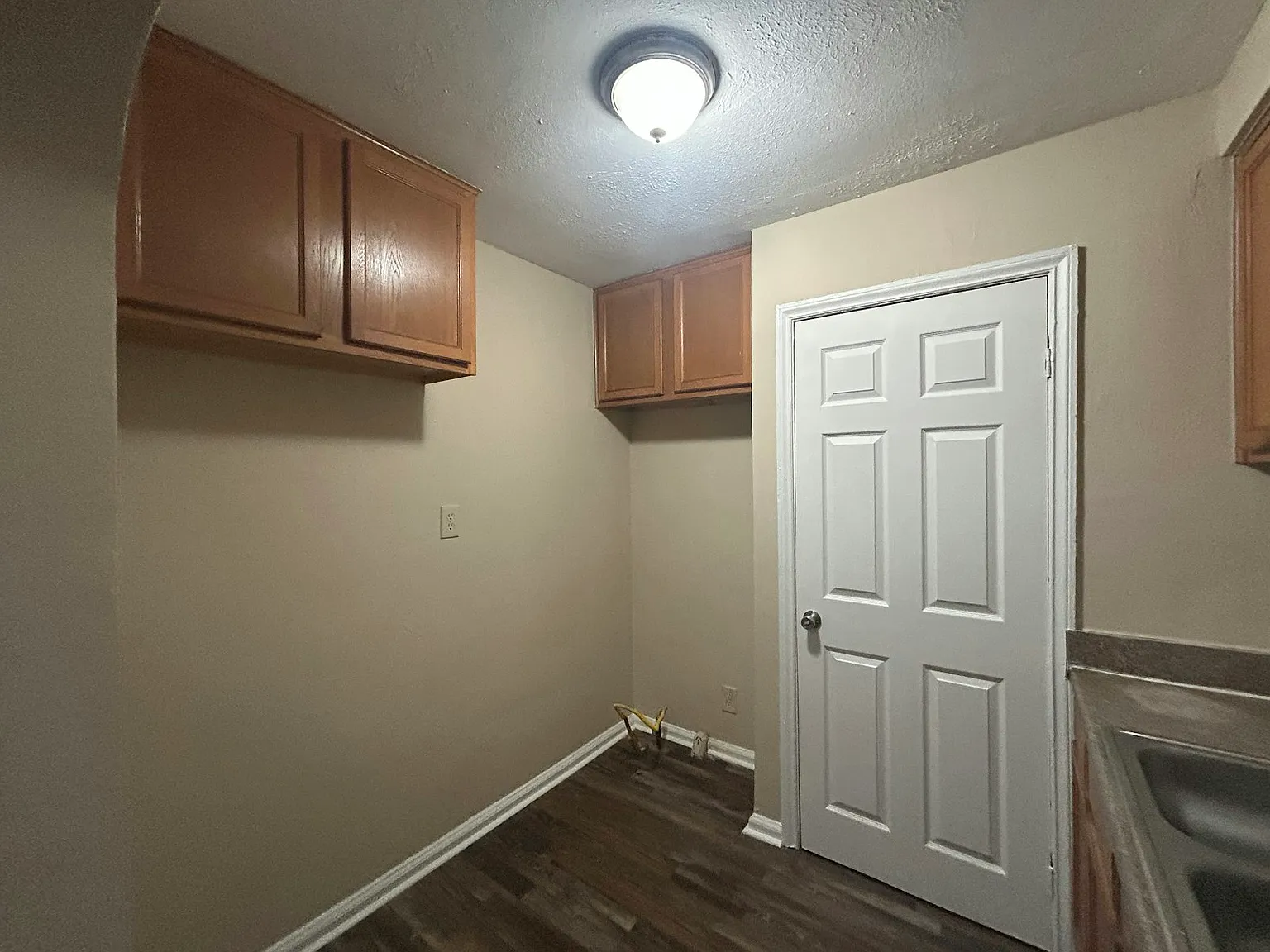 16824 Rutherford Street — Photo 4