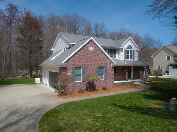 4902 Bristlecone Dr, Midland, MI 48642
